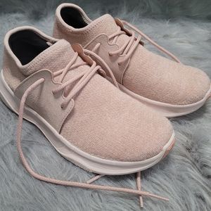 Vessi waterproof sneakers pink US8